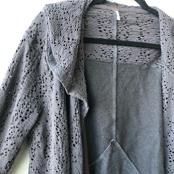 FREE PEOPLE Asymmetrical lace zip up sweater, color gray, size L - Picture 2 of 3